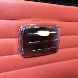 VW Convertible Rear Ash Tray Knobs
